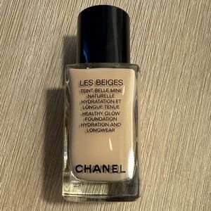 CHANEL Les Beiges Healthy Glow Foundation - Beige